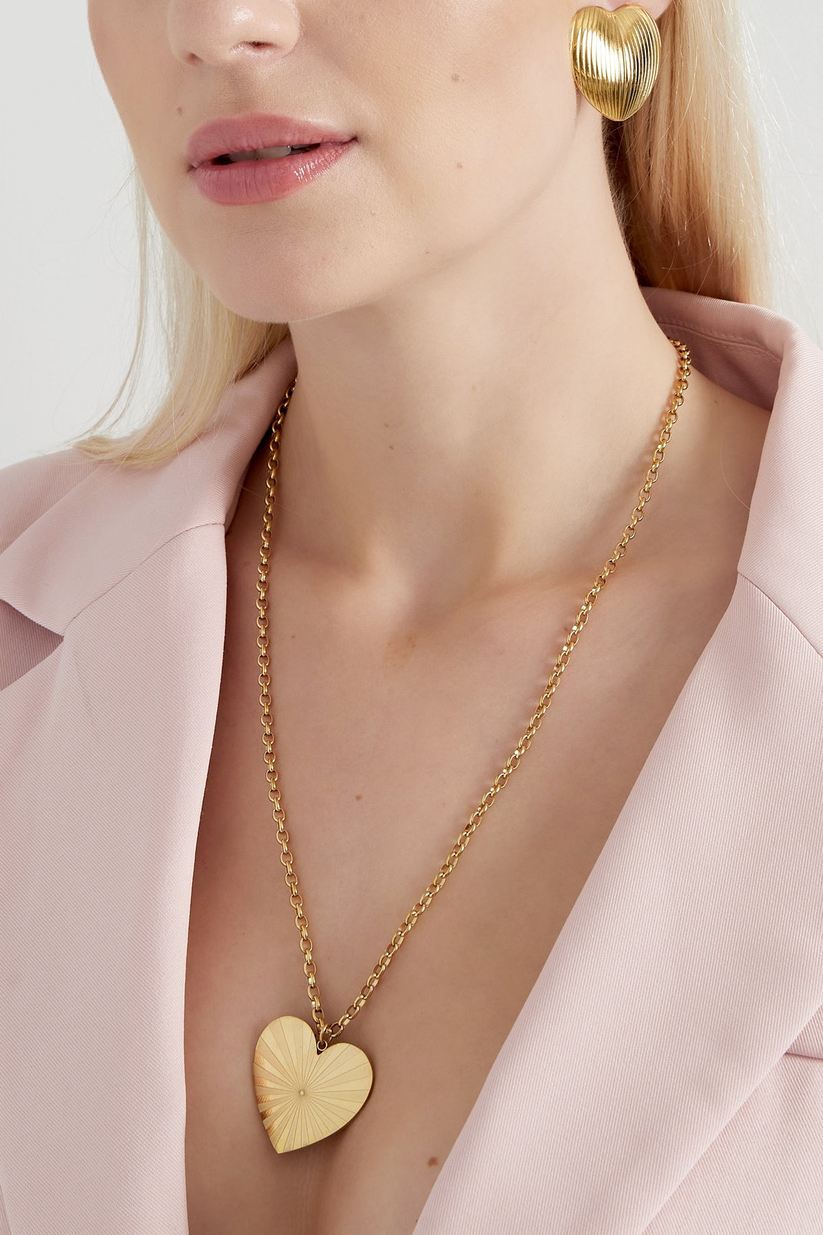 Elegant Heart Pendant Necklace - Timeless Silver & Gold