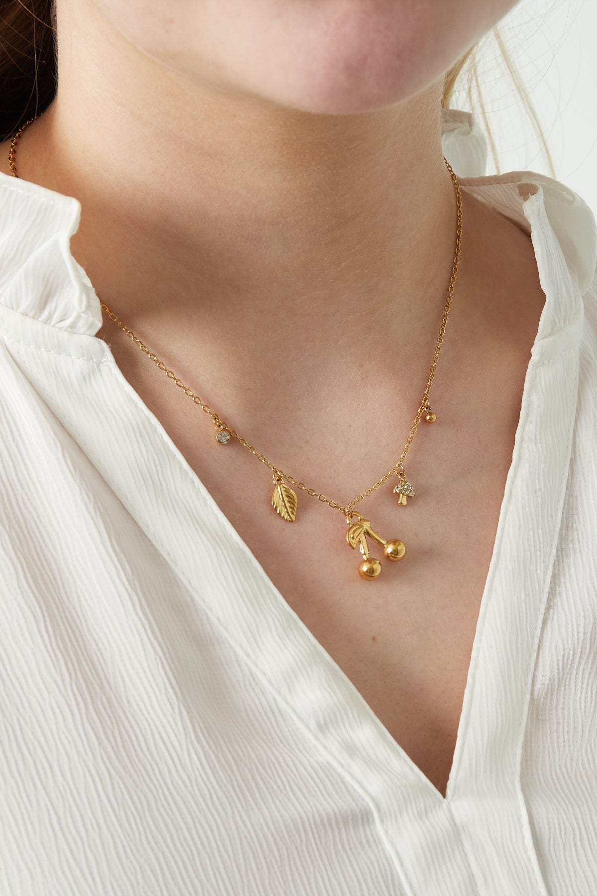 collar cherry bliss