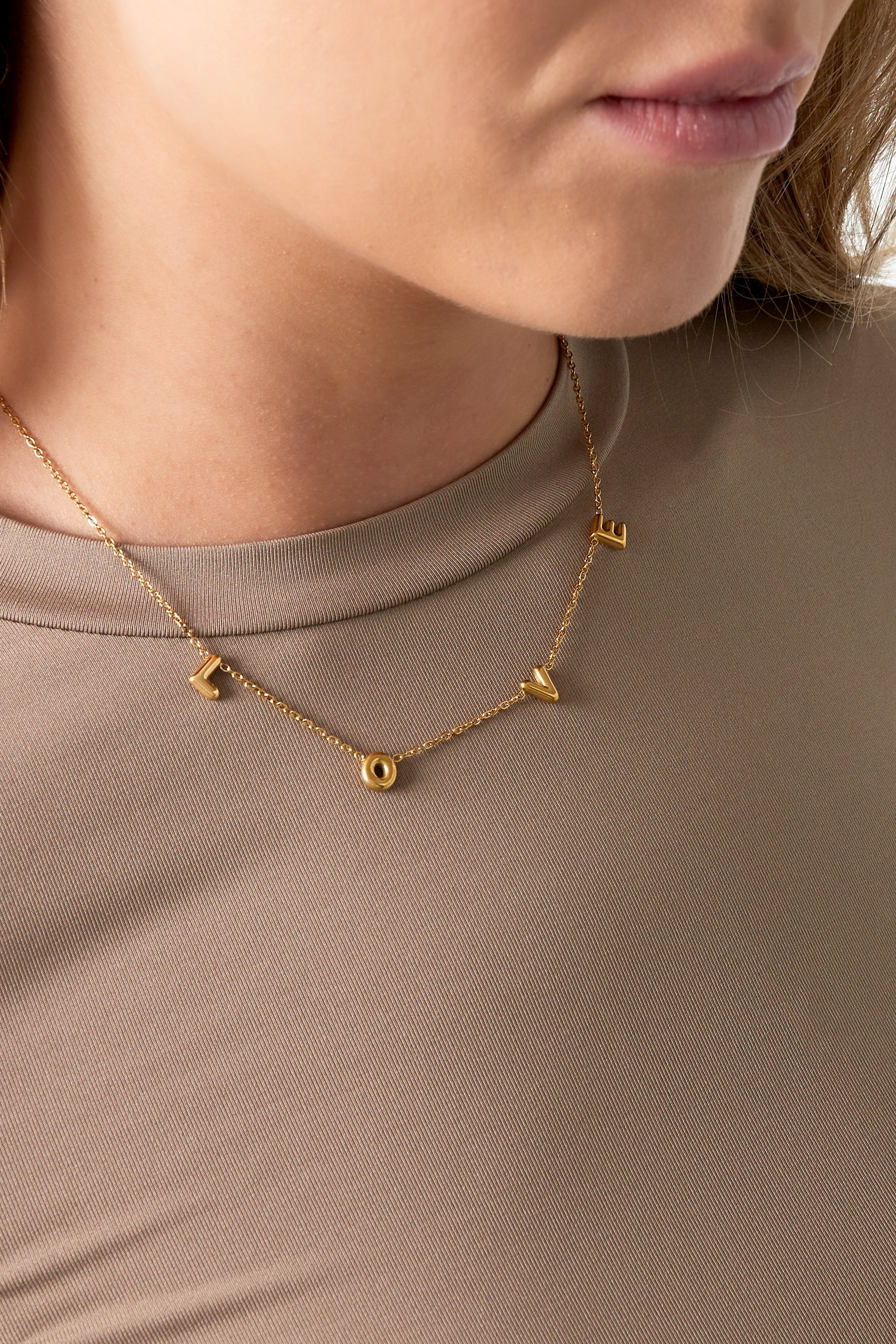 Elegant Letter Pendant Necklace for Daily Wear
