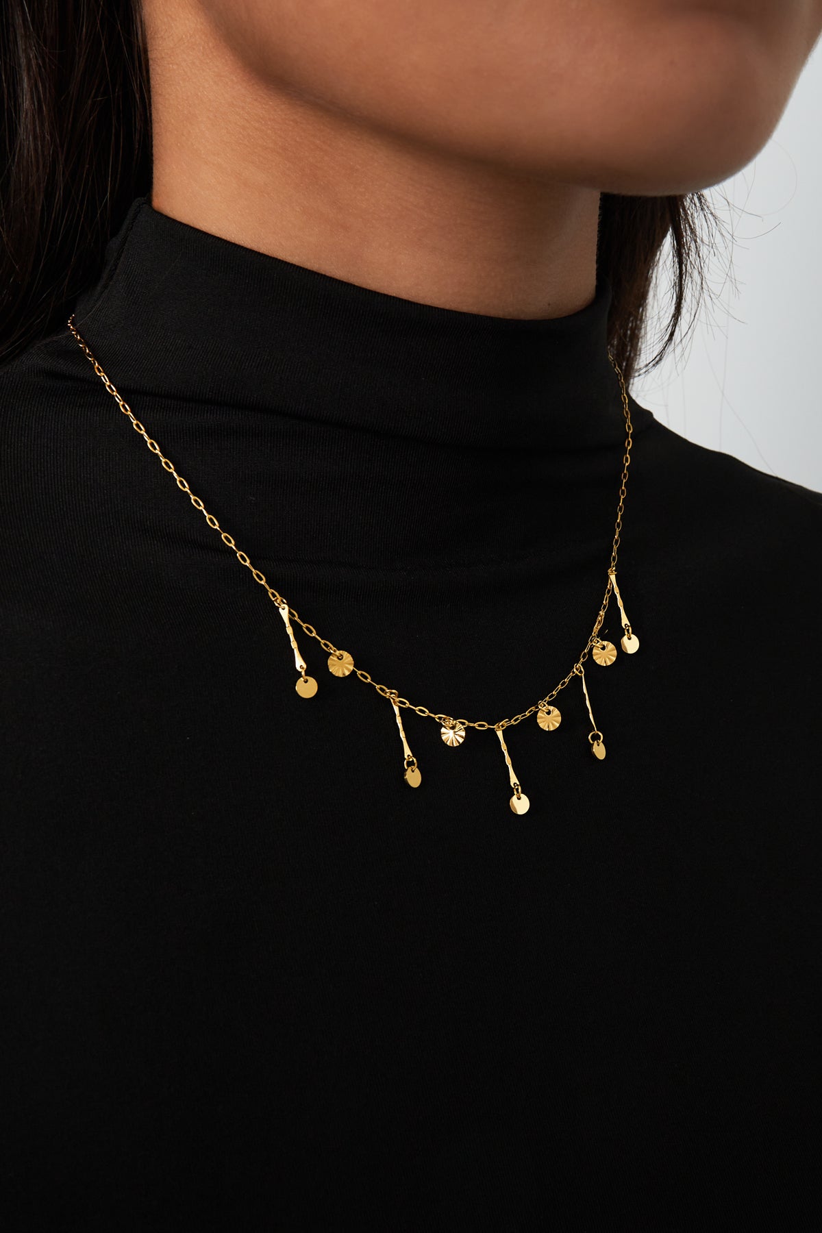 Elegant Irregular Shaped Pendant Necklace - Silver & Gold