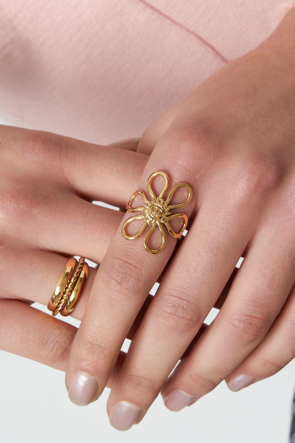 Stylish Statement Rings in Silver & Gold for Bold Looks