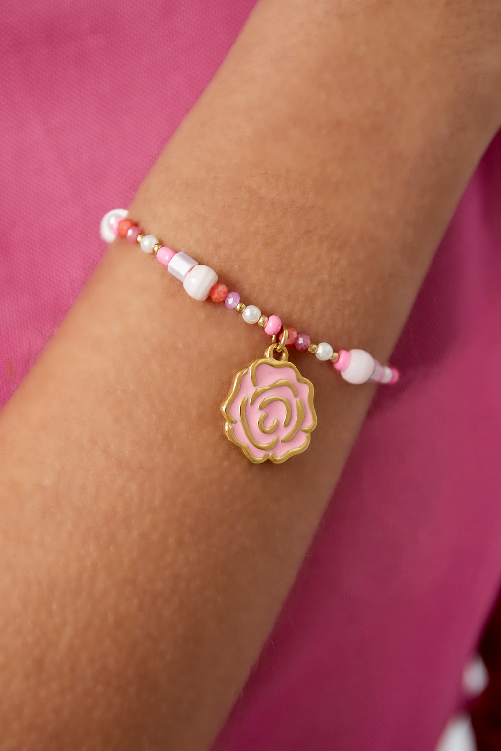 Pulsera de cuentas de rosas - Color rosa y dorado