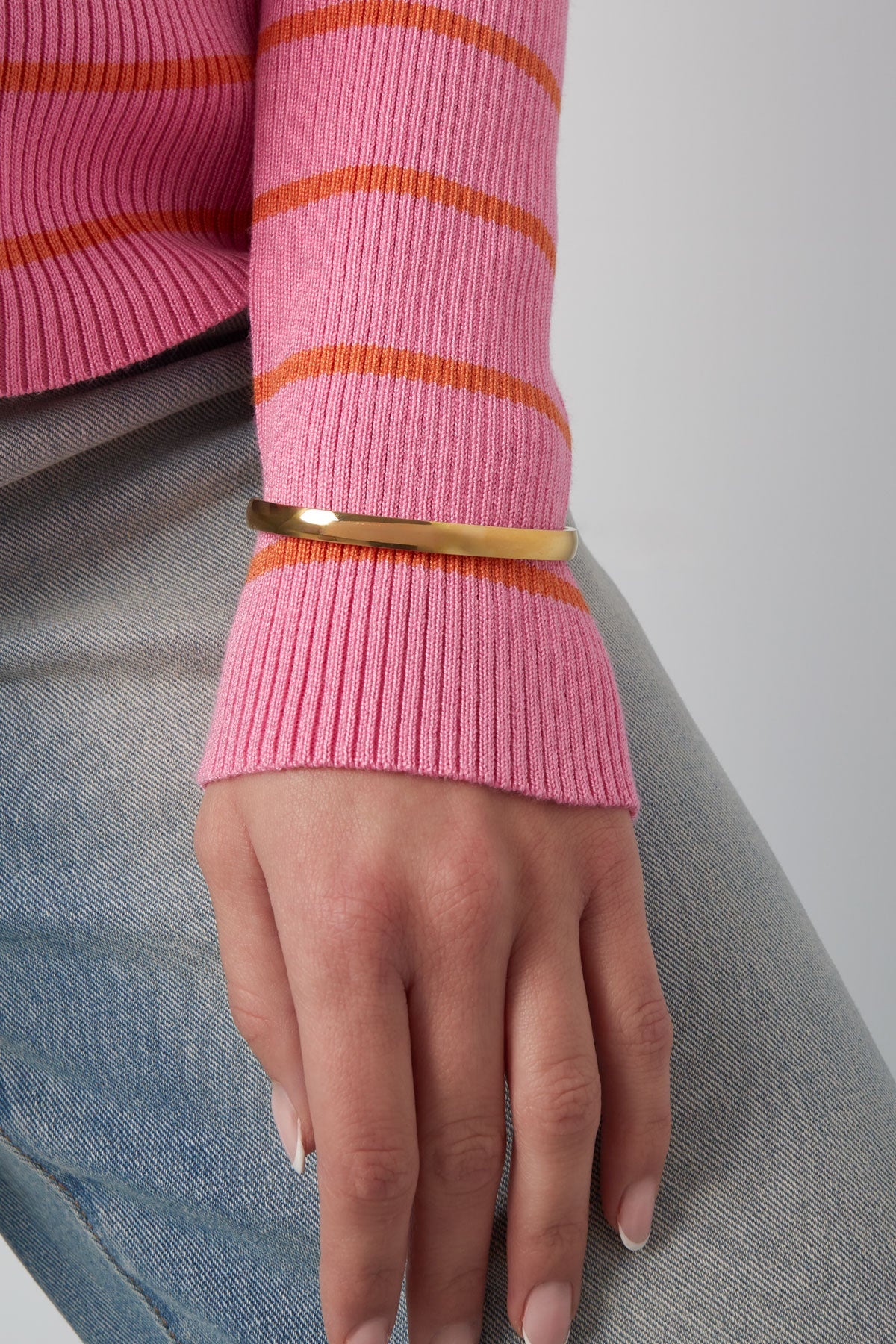 pulsera clásica tipo brazalete