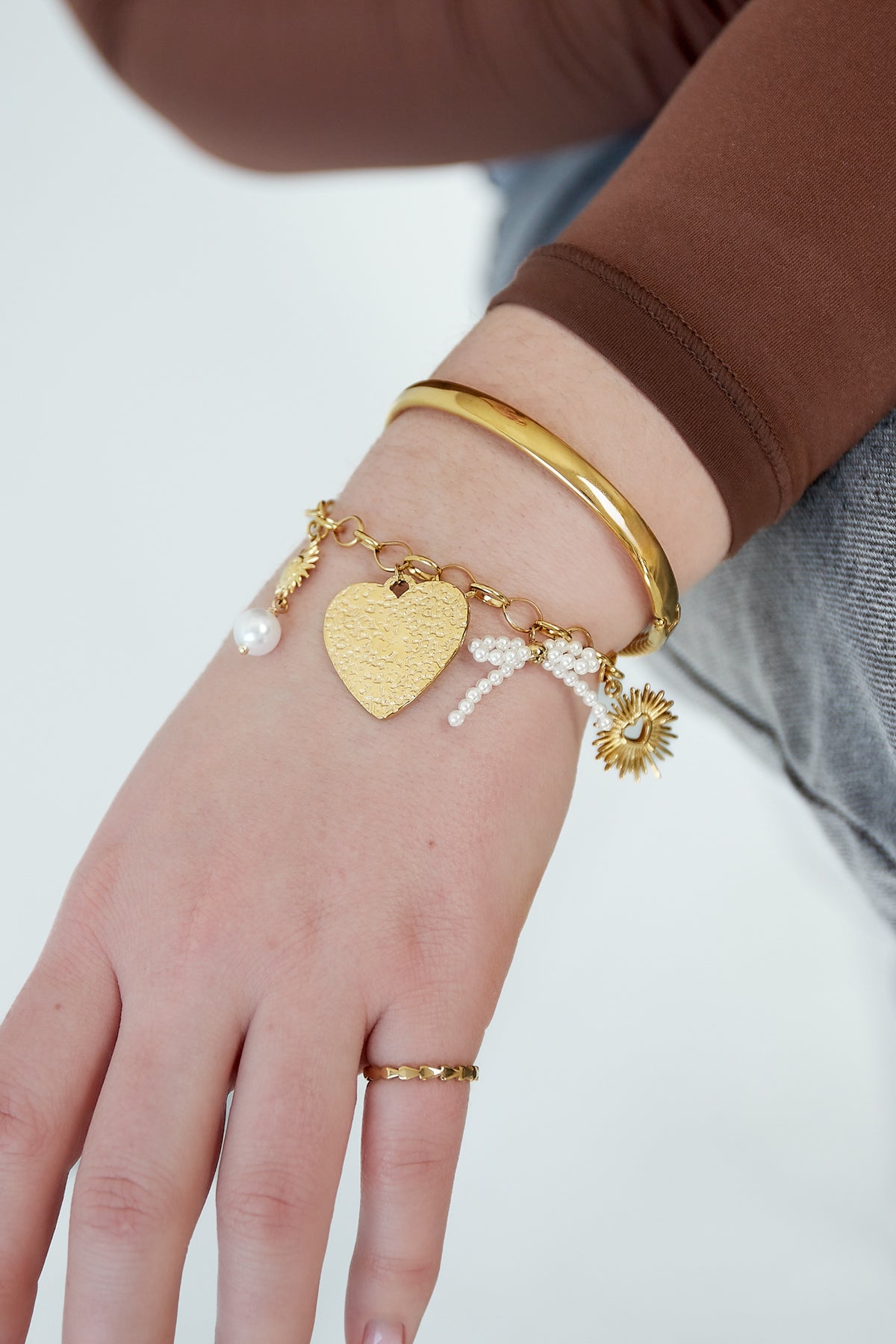 Elegant Gold Heart Charm Bracelet for Everyday Wear