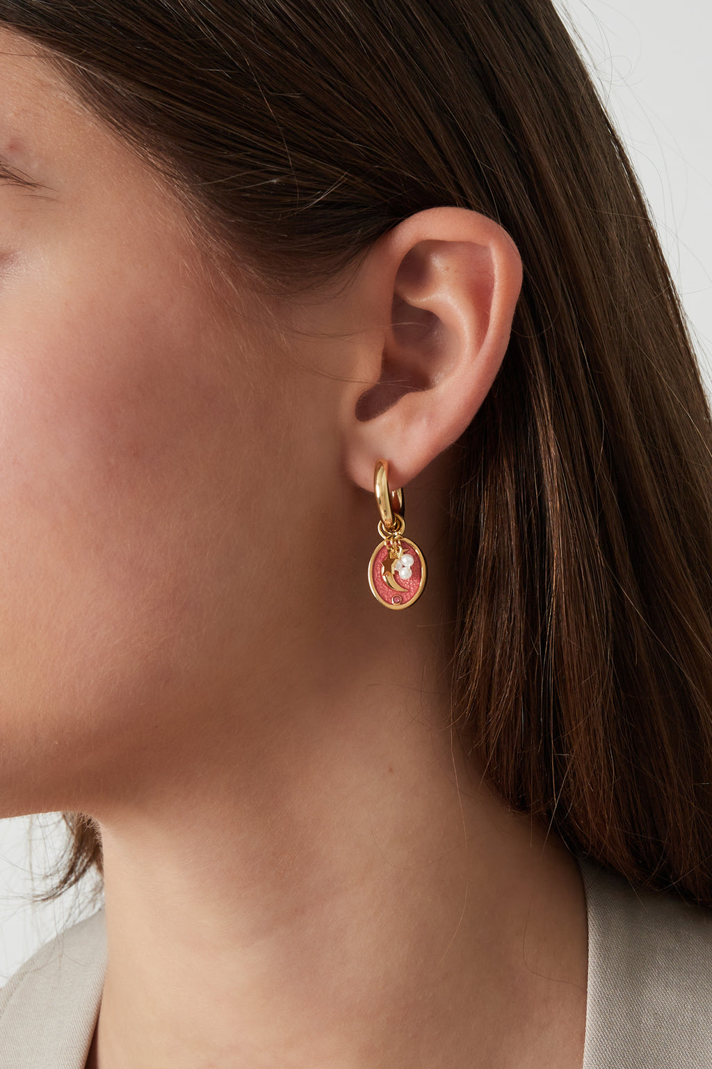 Elegant Pink Drop Earrings for a Dazzling Look