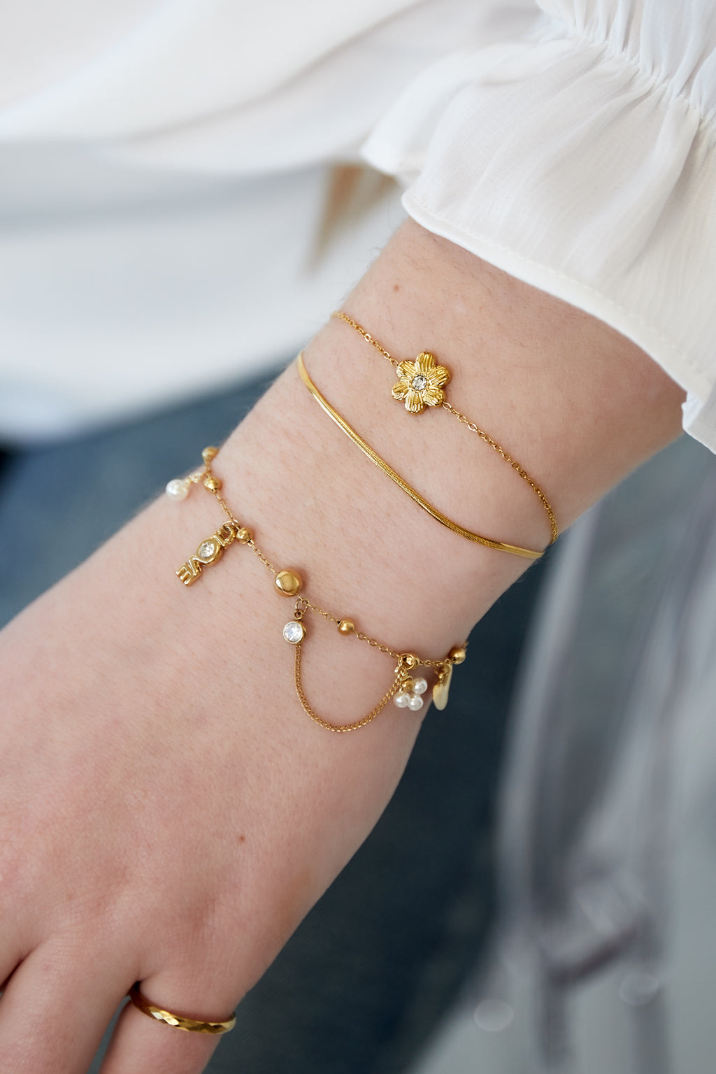 pulsera de amor con flores