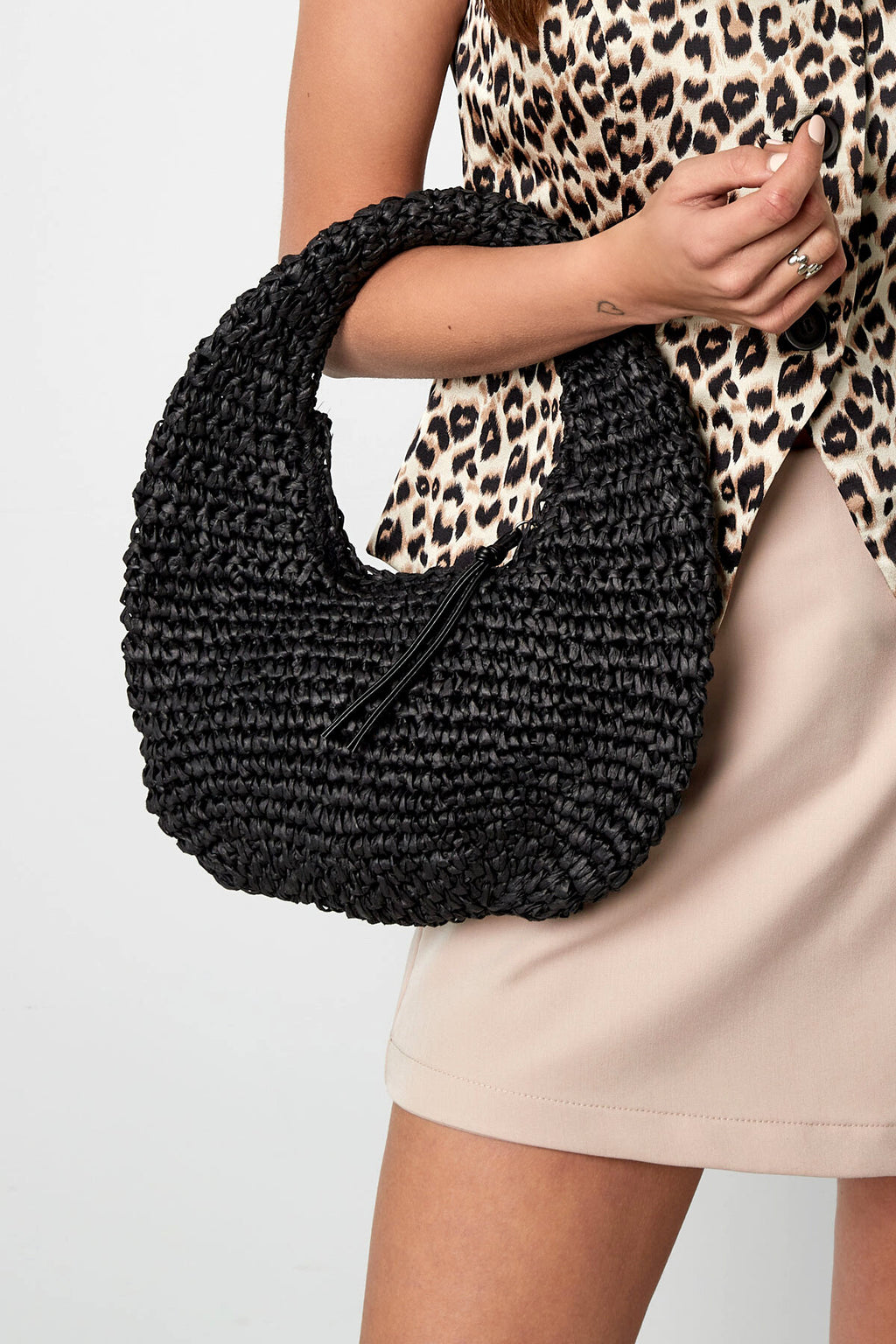 Elegant Paper Shoulder Bag in Black and Beige
