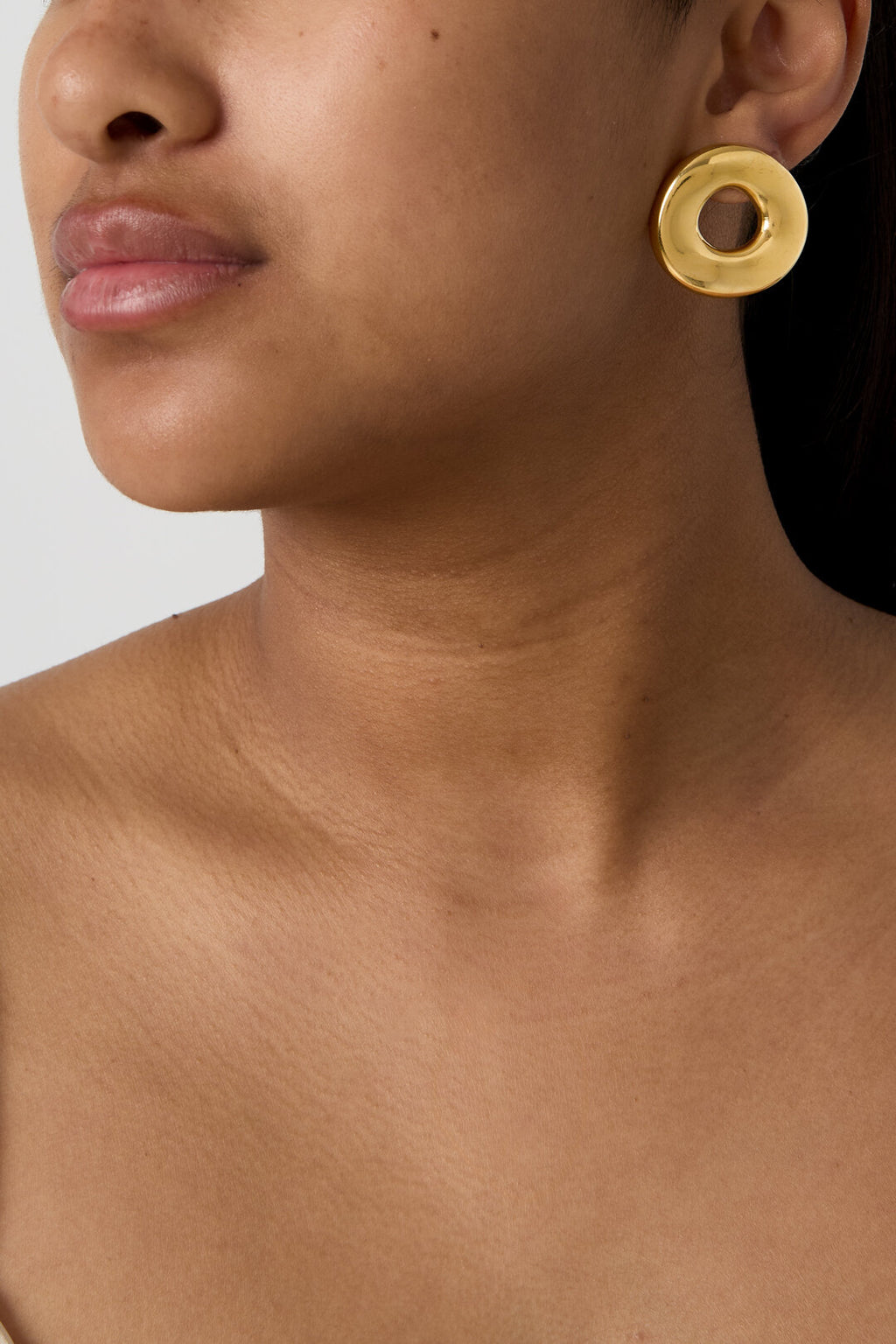 Elegant Circle Stud Earrings for Everyday Wear