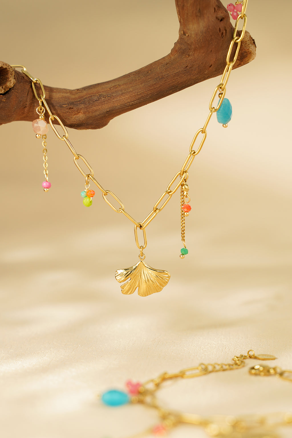 Elegant Gold Leaf Pendant Necklace for Everyday Wear