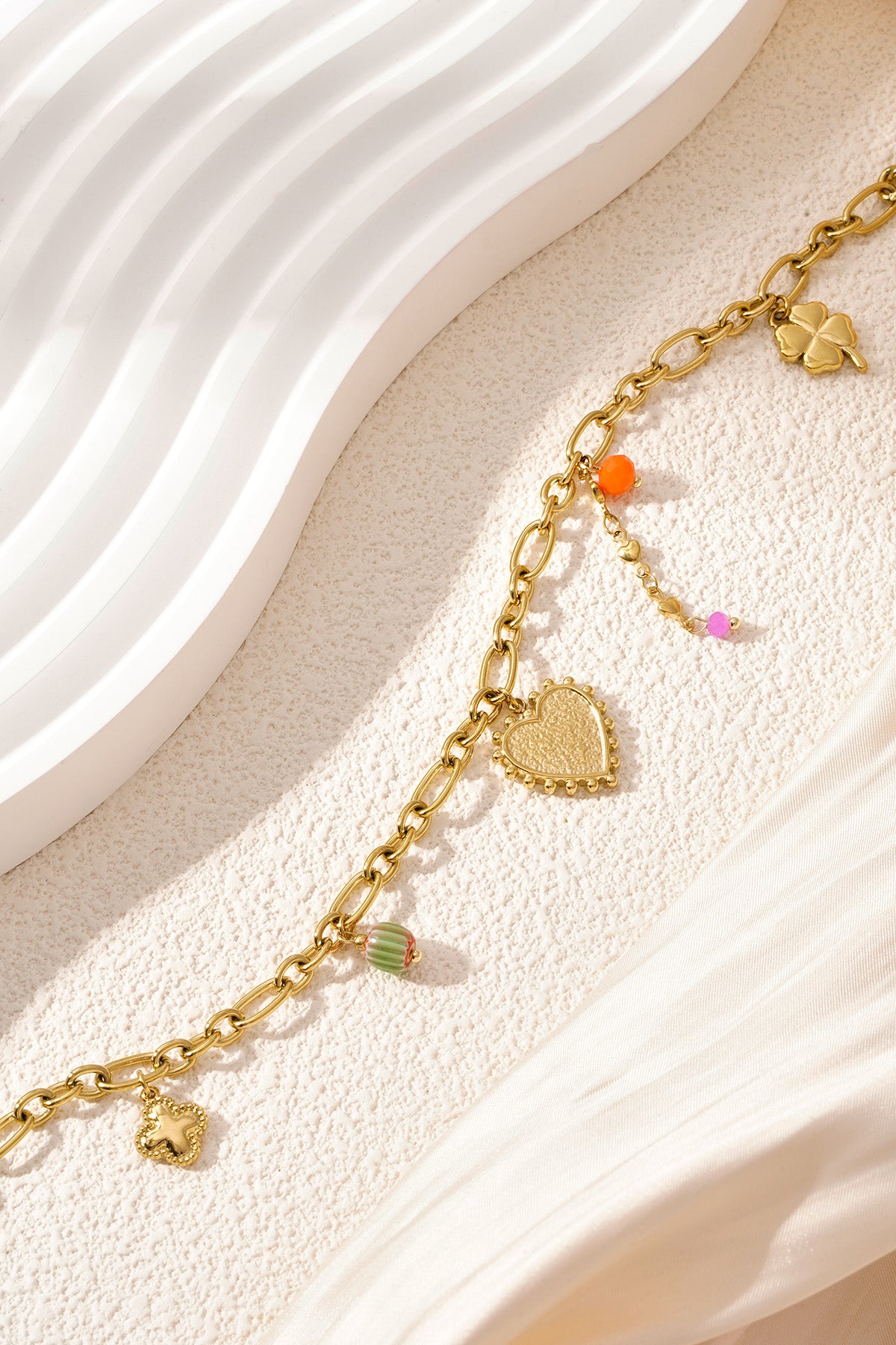 Elegant Gold Heart Pendant Necklace for Women