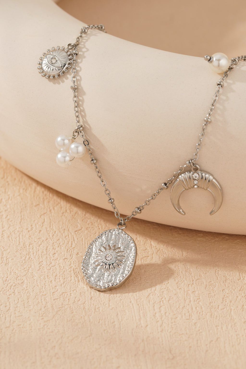 Elegant Irregular Shaped Pendant Necklace for Women