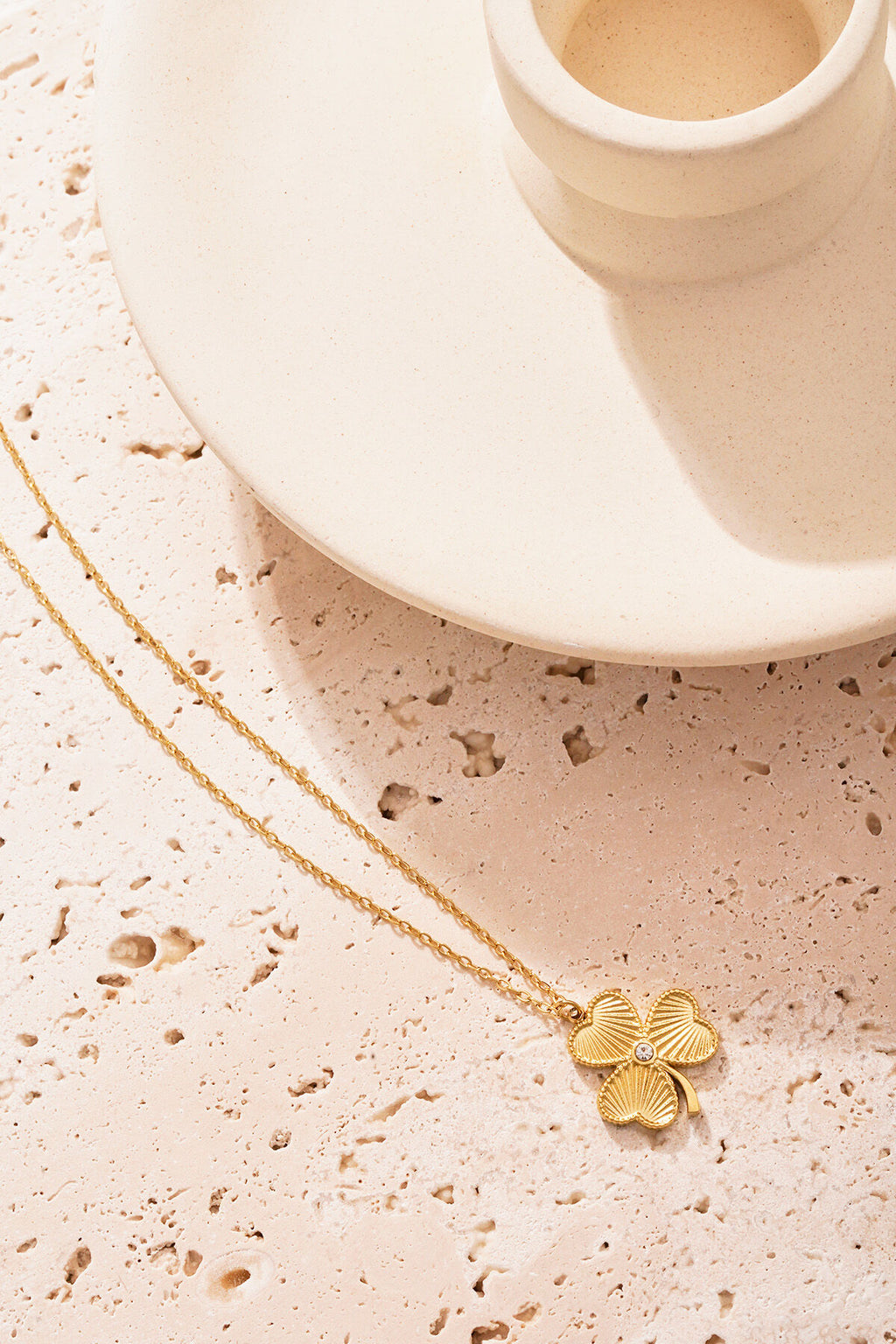 Elegant Clover Pendant Necklace for Everyday Style