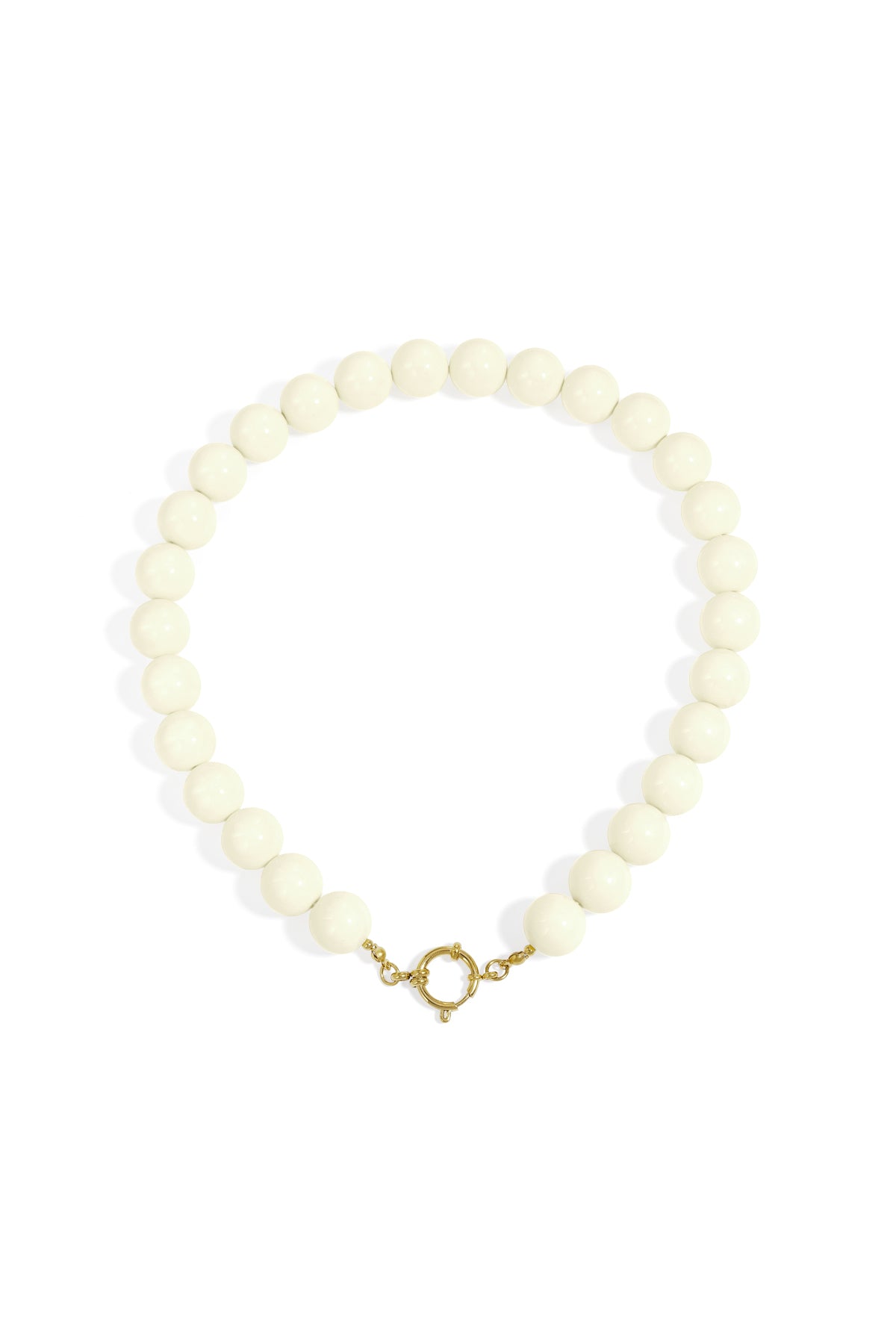 Collar con cuentas grandes y cierre frontal