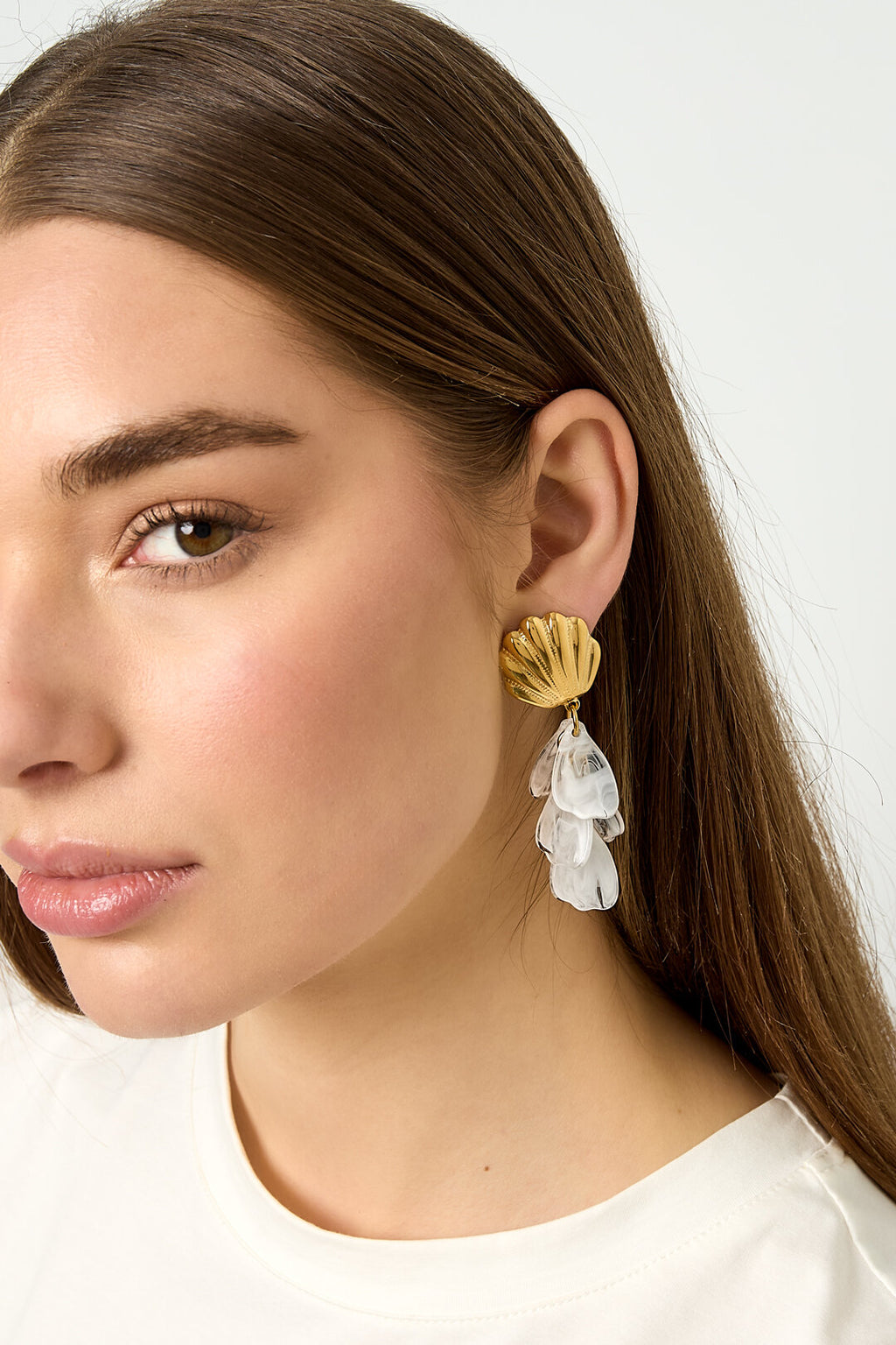 Elegant Shell Drop Earrings for Spring/Summer