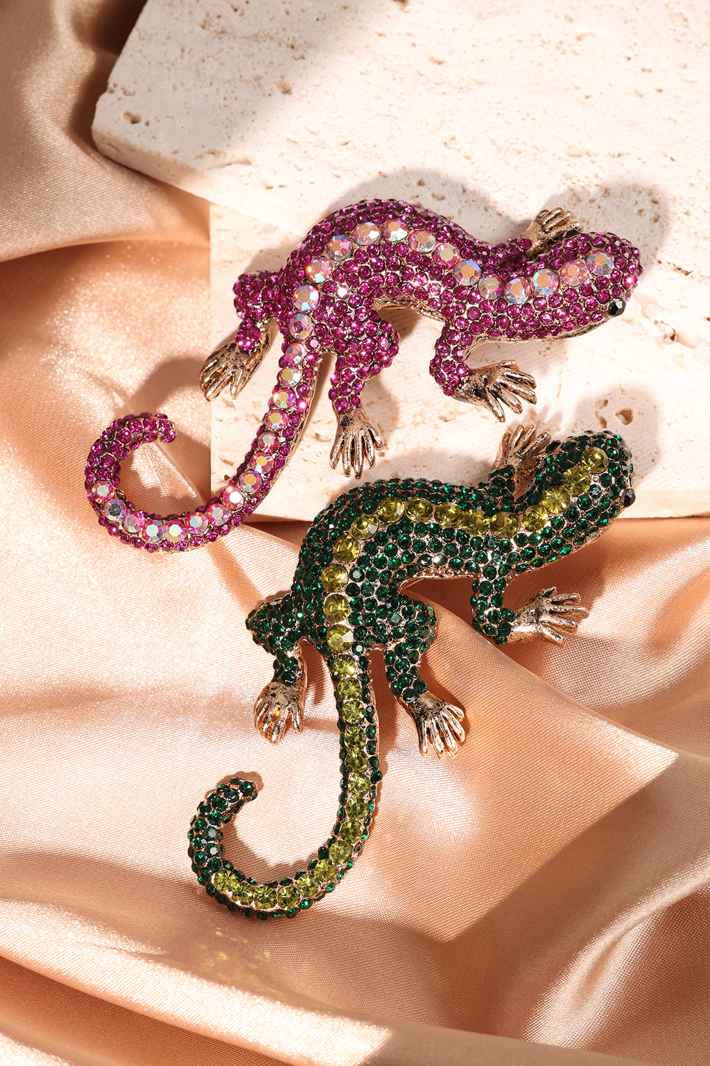 Stylish Alloy Brooch in Green and Fuchsia
