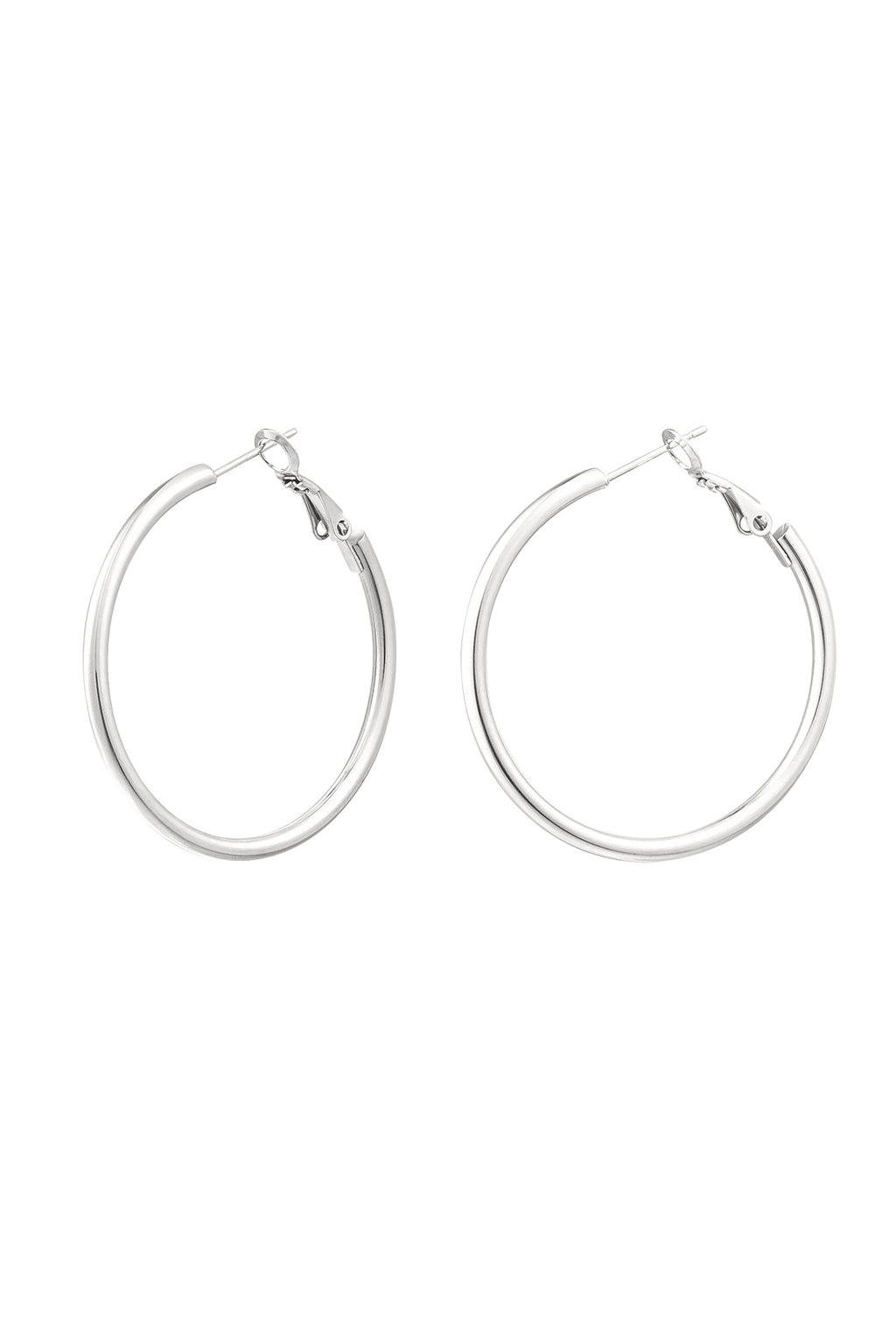 Stylish Basic Hoop Earrings in Silver & Gold