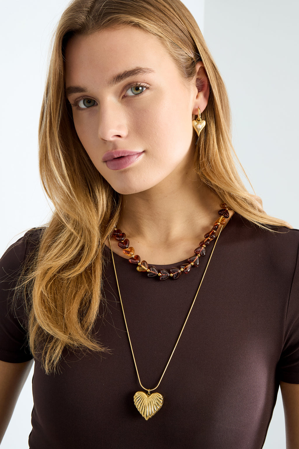 Collar cuentas corazones