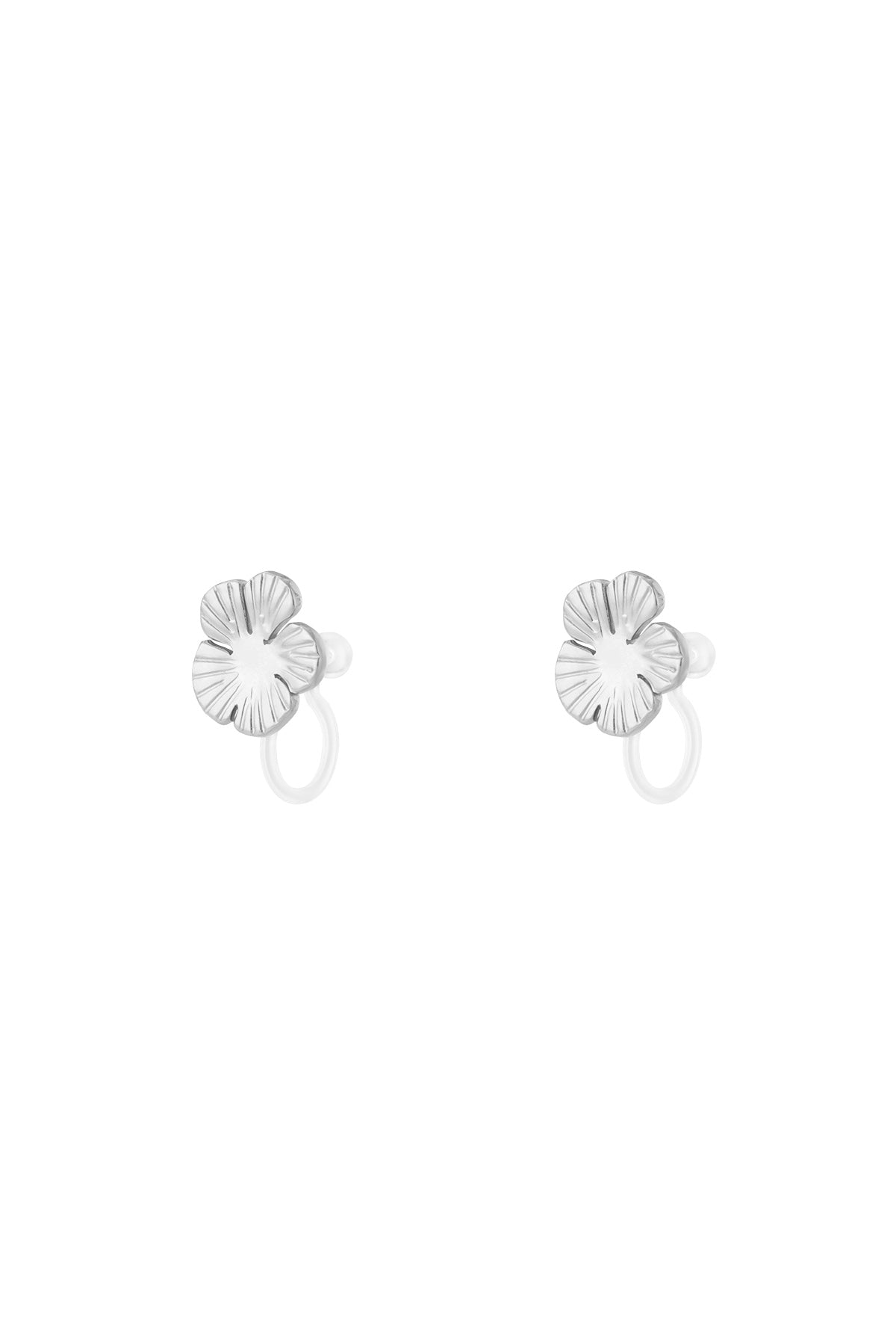 Pendientes de clip con flores