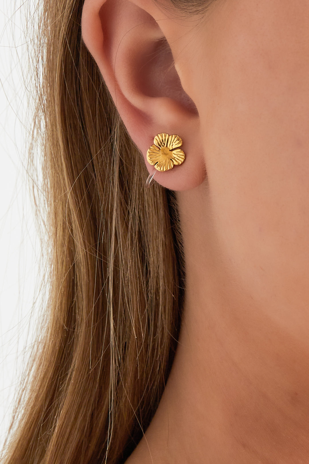 Pendientes de clip con flores