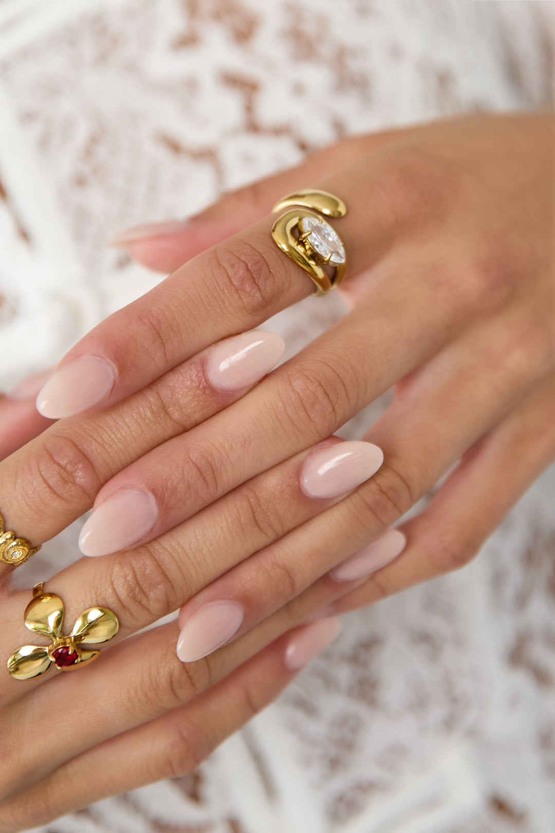 Anillos llamativos de acero inoxidable con forma irregular, sencillos para uso diario, de la serie Simple. Joyería para mujer.
