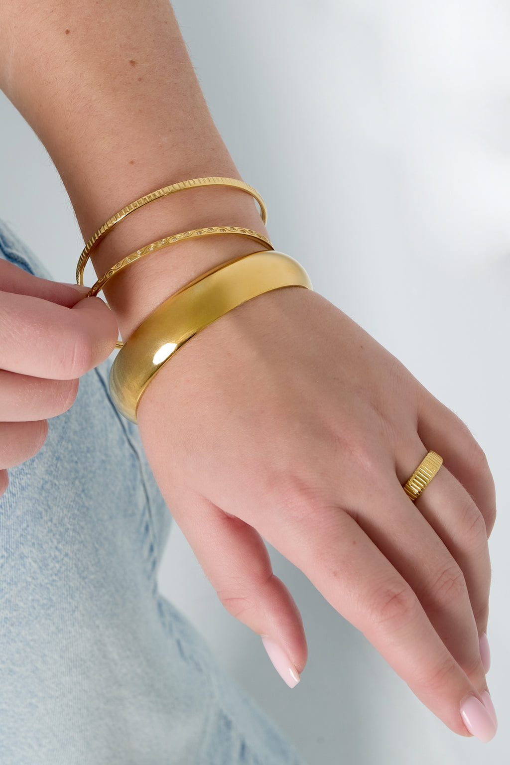 Elegant Stainless Steel Bangle for Women - All Fit