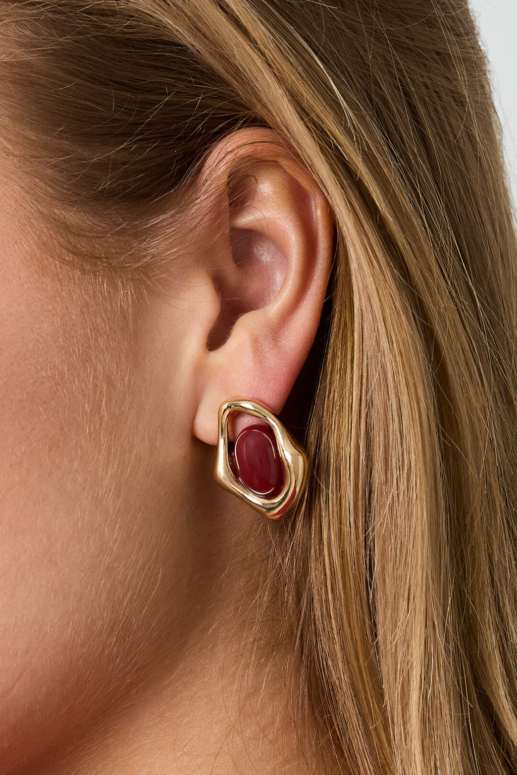Elegant Gold Retro Stud Earrings for Women