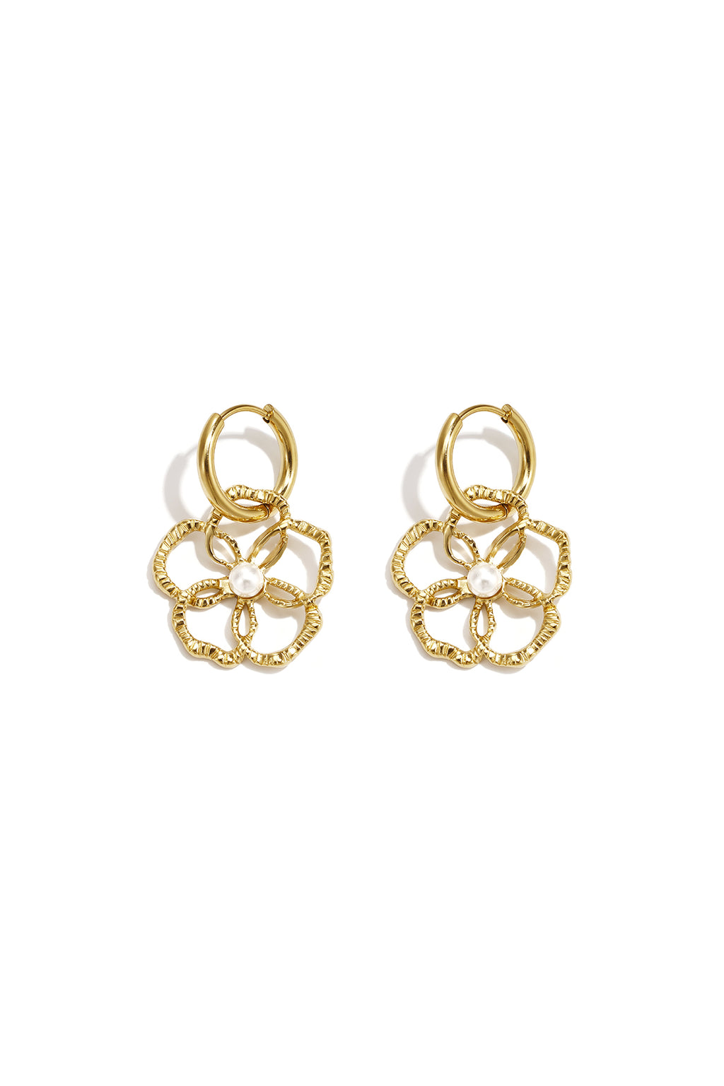 Pendientes colgantes de acero inoxidable chapados en oro de 14 quilates con diseño floral, estilo sencillo para el día a día. Joyería para mujer.