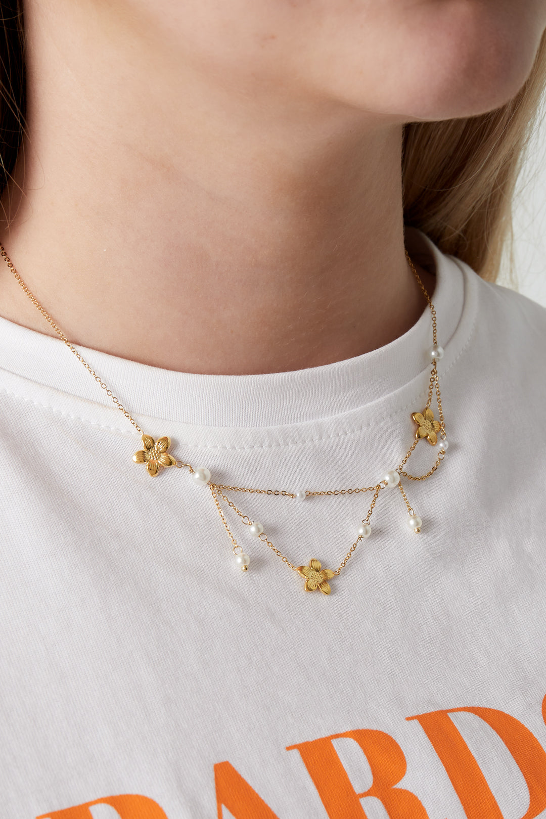 Collar de flores de doble problema