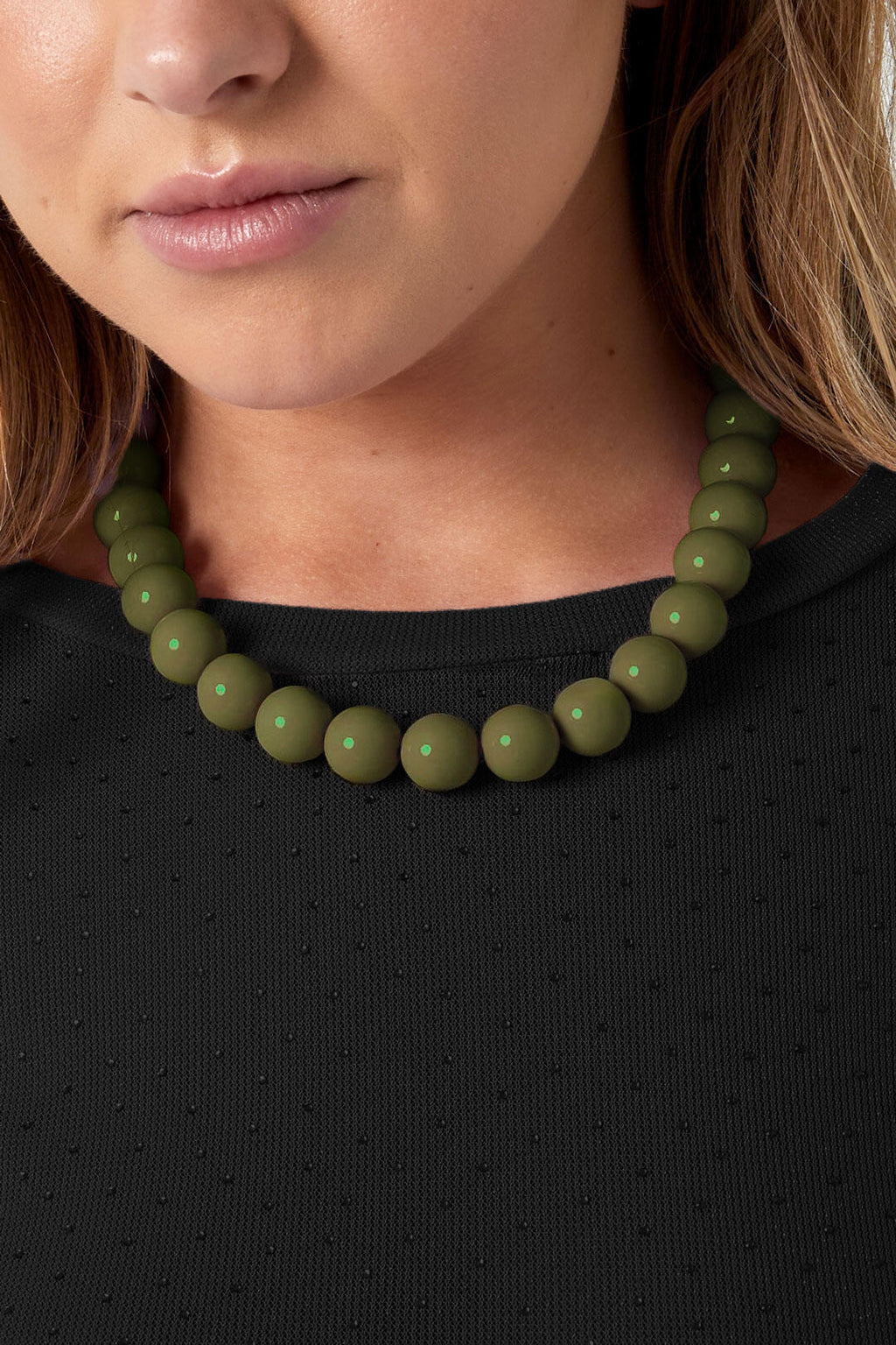 Stylish Resin Beaded Necklace for Everyday Wear