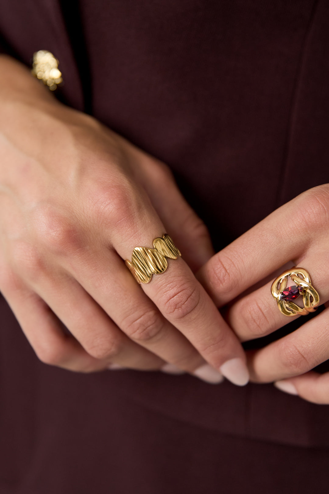 Anillos minimalistas de acero inoxidable con forma de corazón, de la serie Daily Simple para mujer.