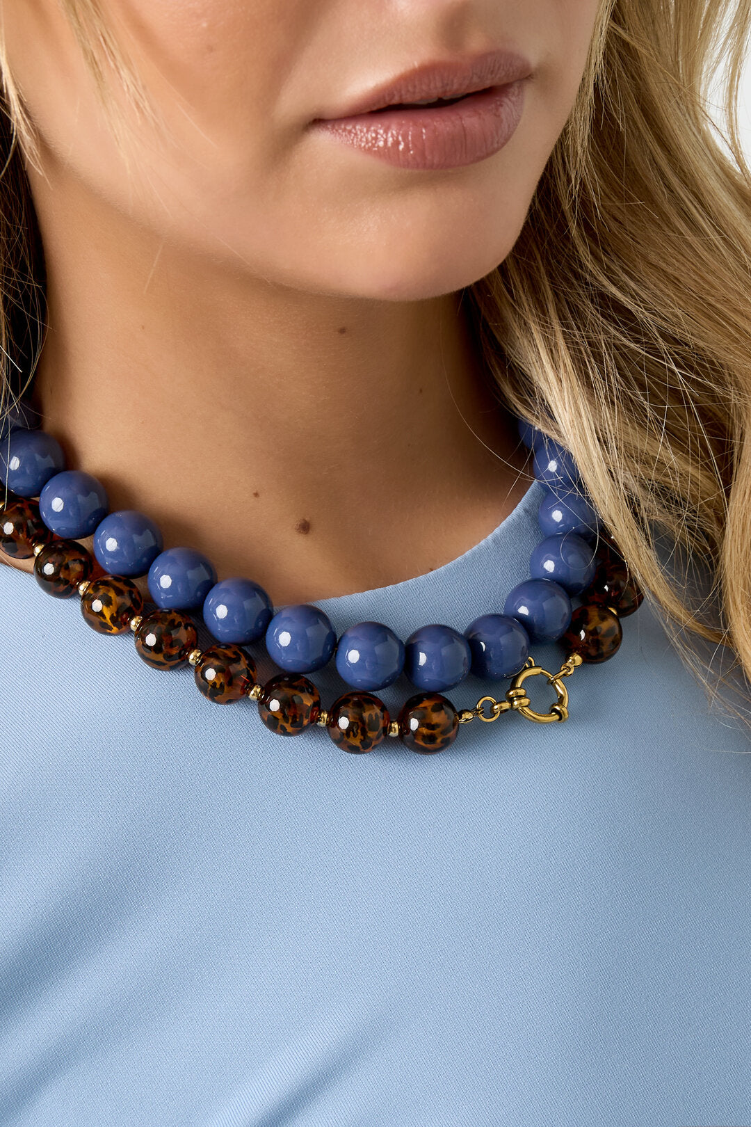 Stylish Resin Beaded Necklace for Everyday Wear