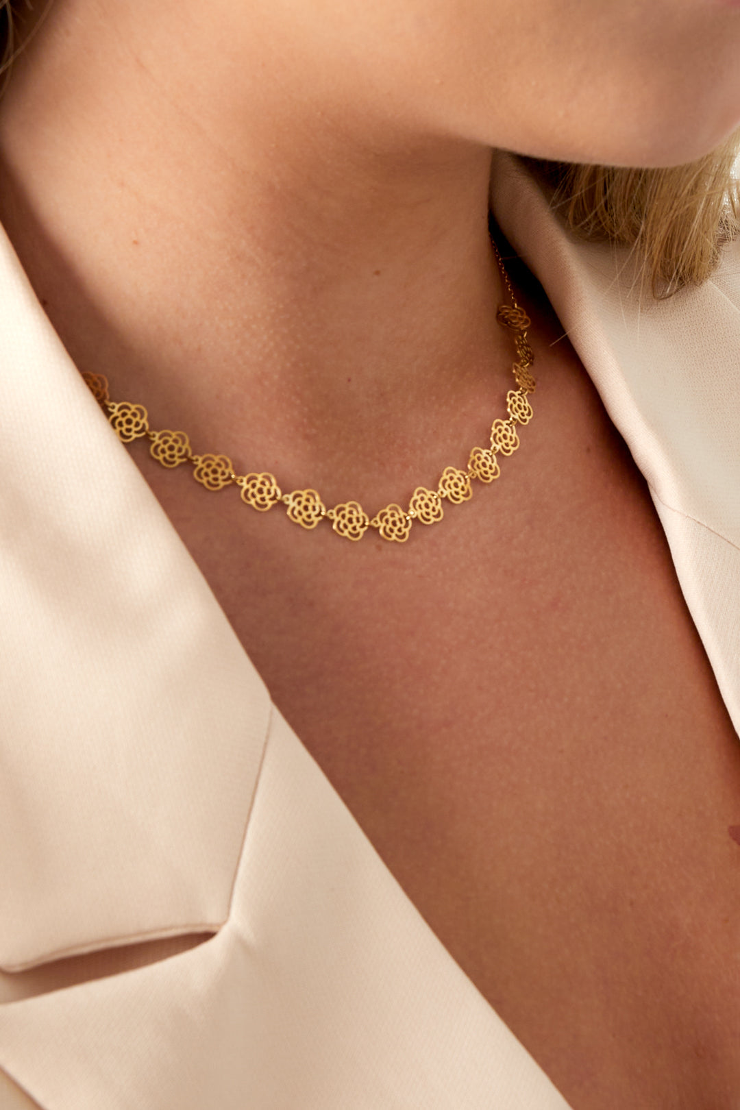Collar de flores de amor