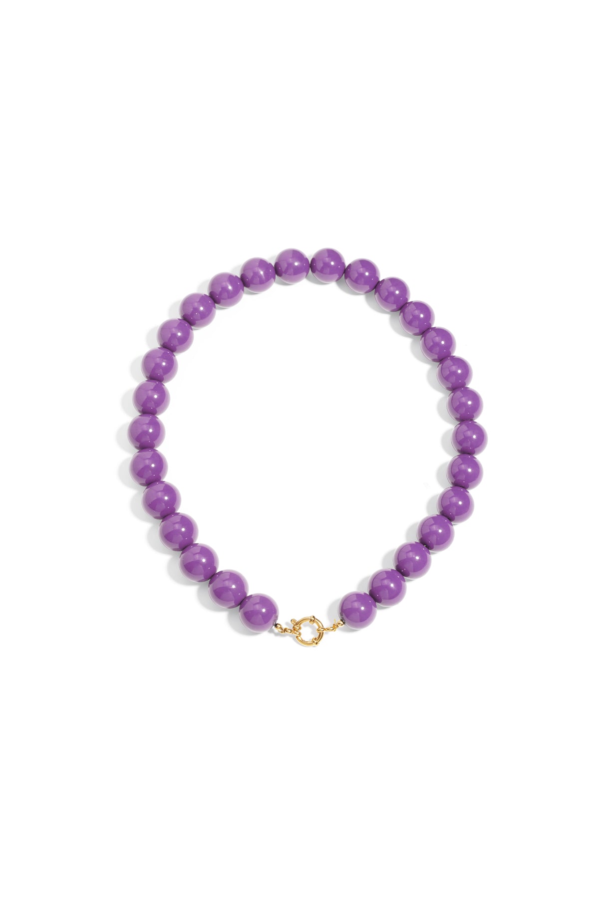 Collar con cuentas grandes y cierre frontal