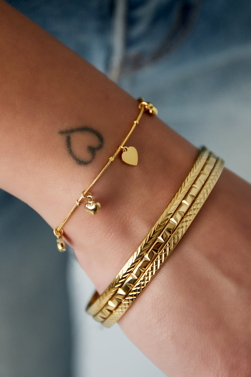 Elegant Heart Charm Bracelet - 14K Gold Plated & Stainless Steel