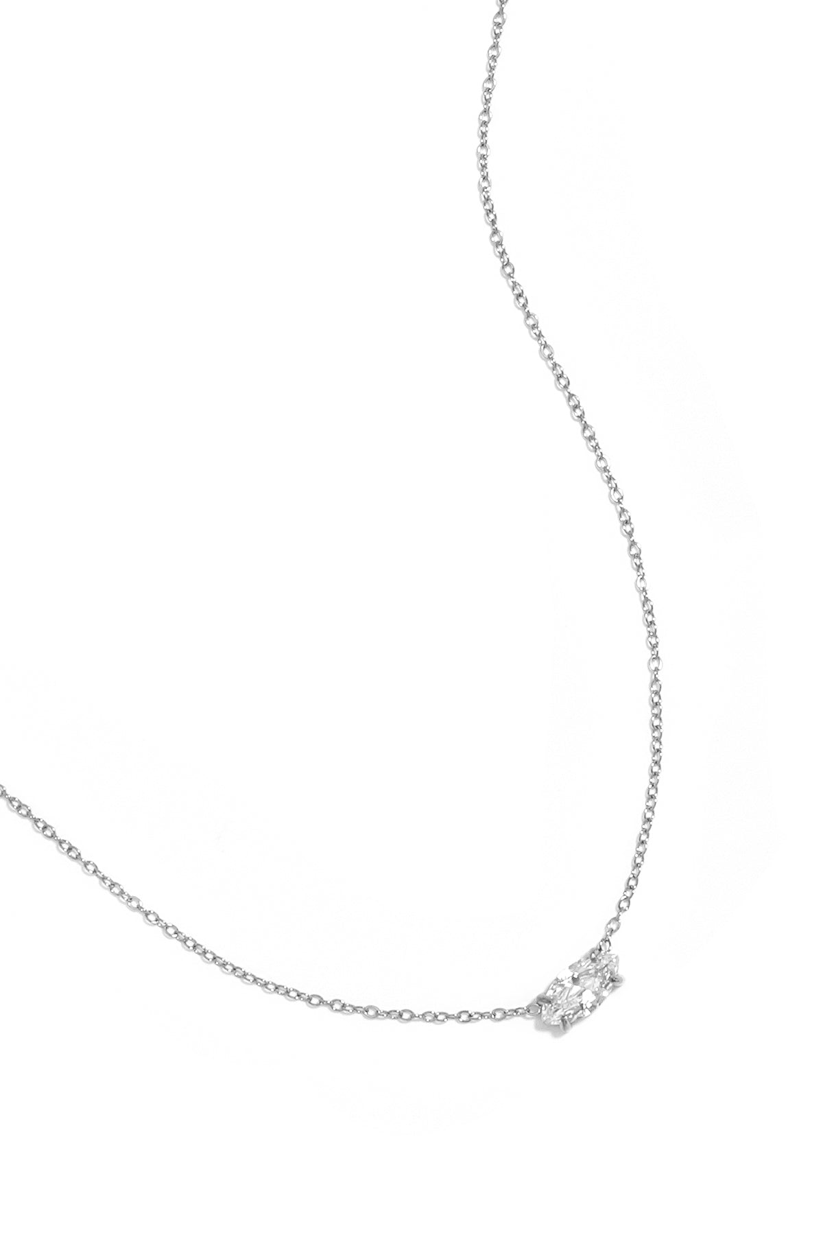 Collares con colgante de acero inoxidable con forma elíptica, sencillos, de la serie Daily Simple para mujer.