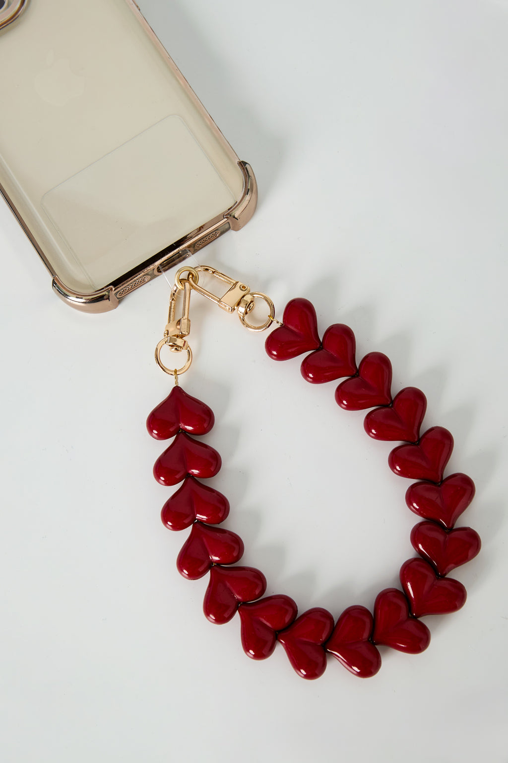 Cables telefónicos con forma de corazón