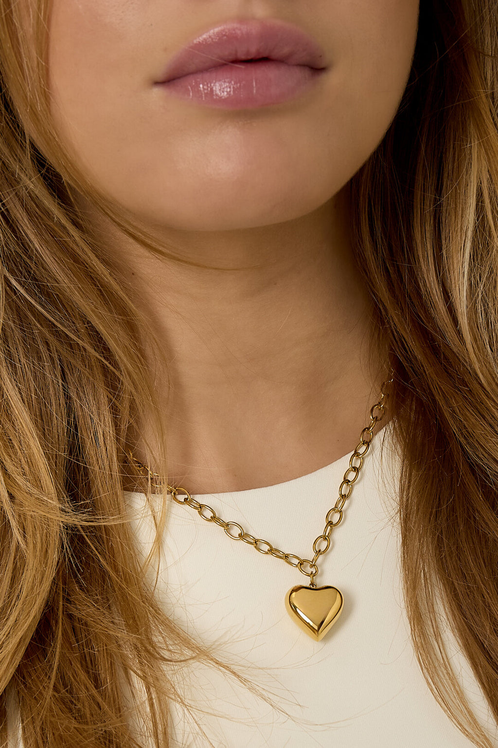 Elegant Gold Heart Pendant Necklace for Everyday Wear