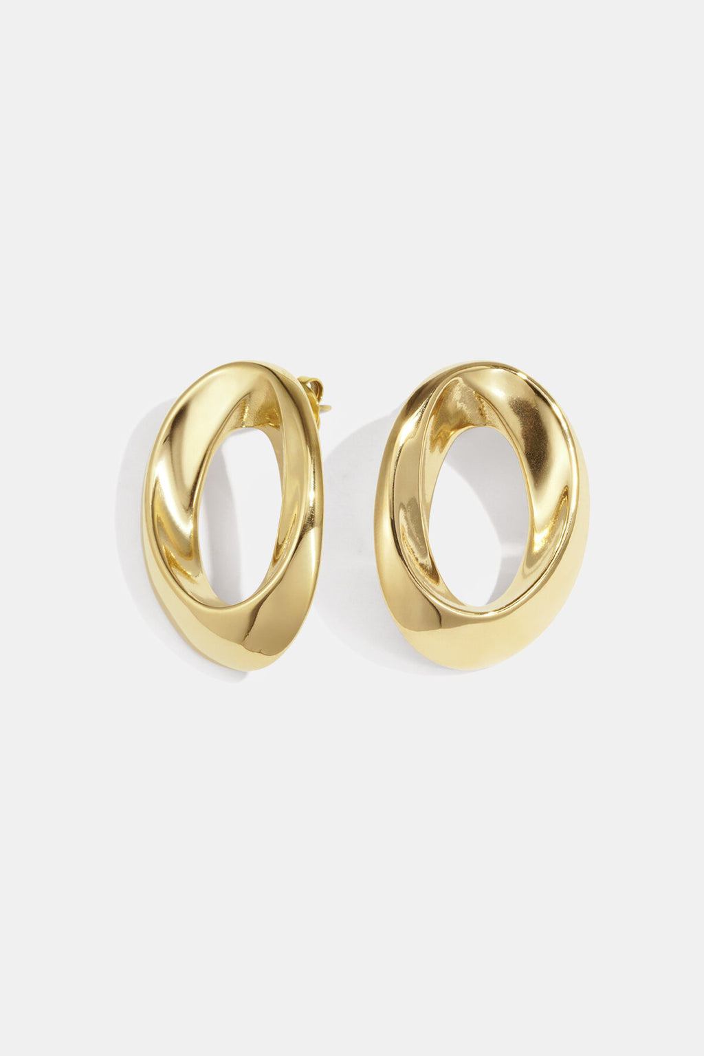 Elegant Circle Stud Earrings - Timeless Style for Everyday Wear