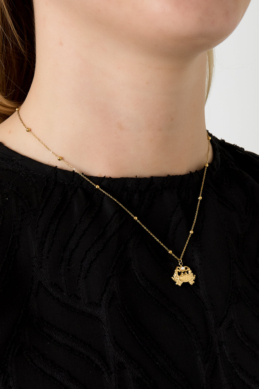 Elegant Animal Pendant Necklace for Women