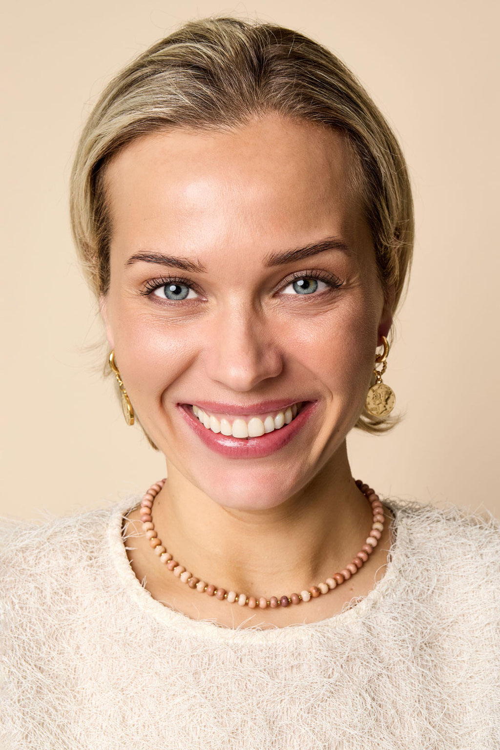 Elegant Lumé Beaded Necklace for Everyday Wear