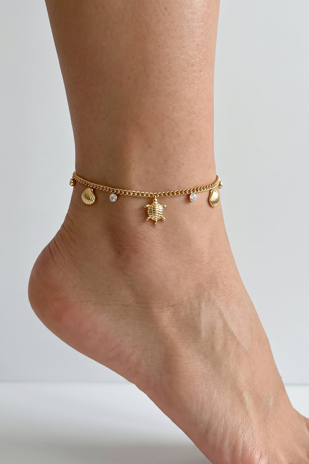 Stylish Gold Color Stainless Steel Ankle Bracelet