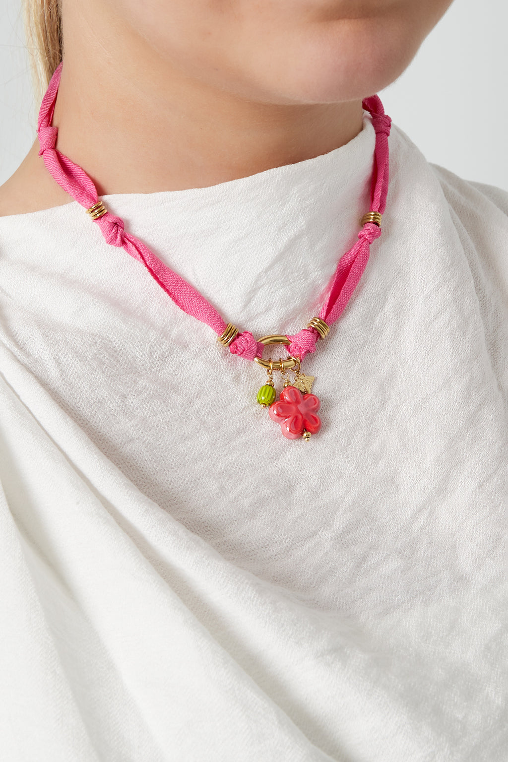Collar de flores