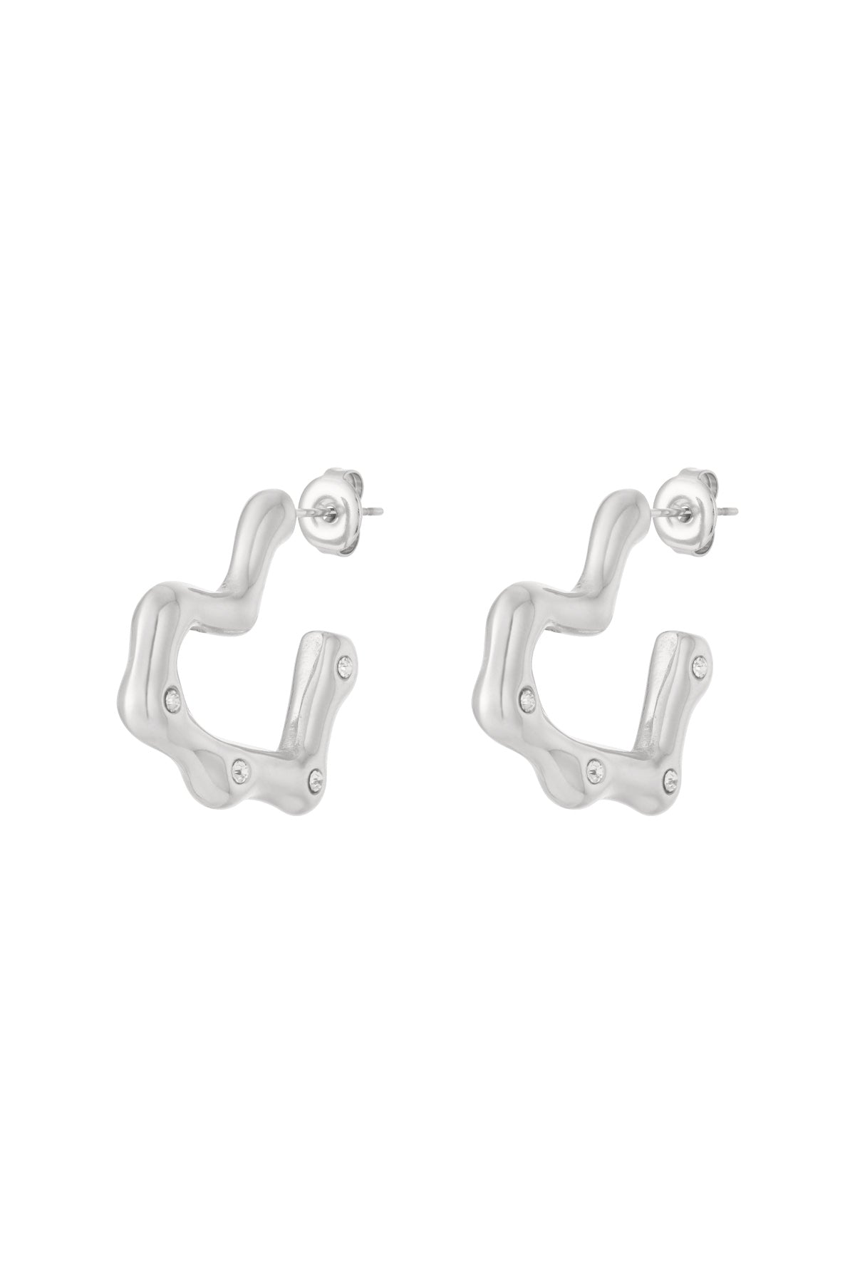 Stylish Heart-Shaped Hoop Earrings for Everyday Glam
