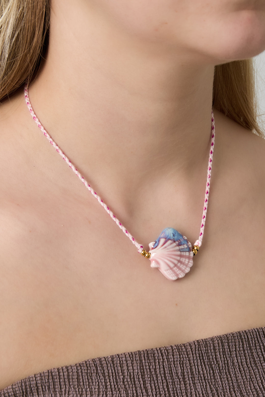 Elegant Shell Pendant Necklace for Spring/Summer