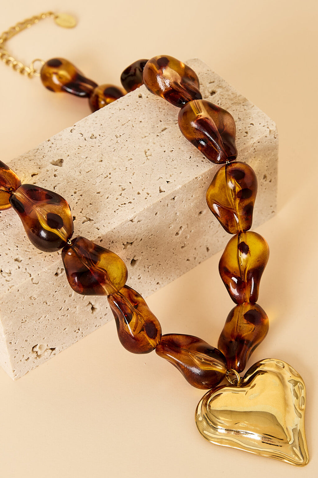 Lumé Retro Heart Beaded Necklace - Luxurious Daily Wear