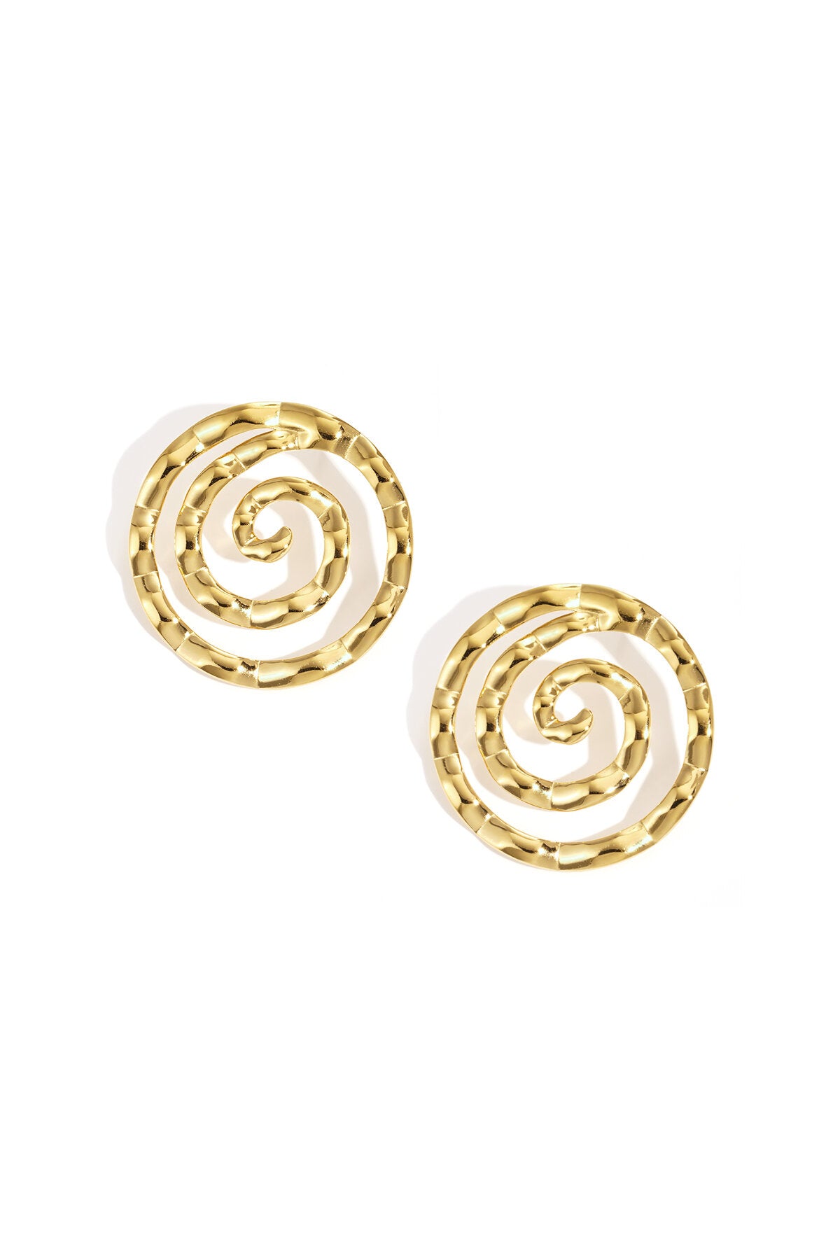 Lumé Gold Simple Circle Stud Earrings for Women