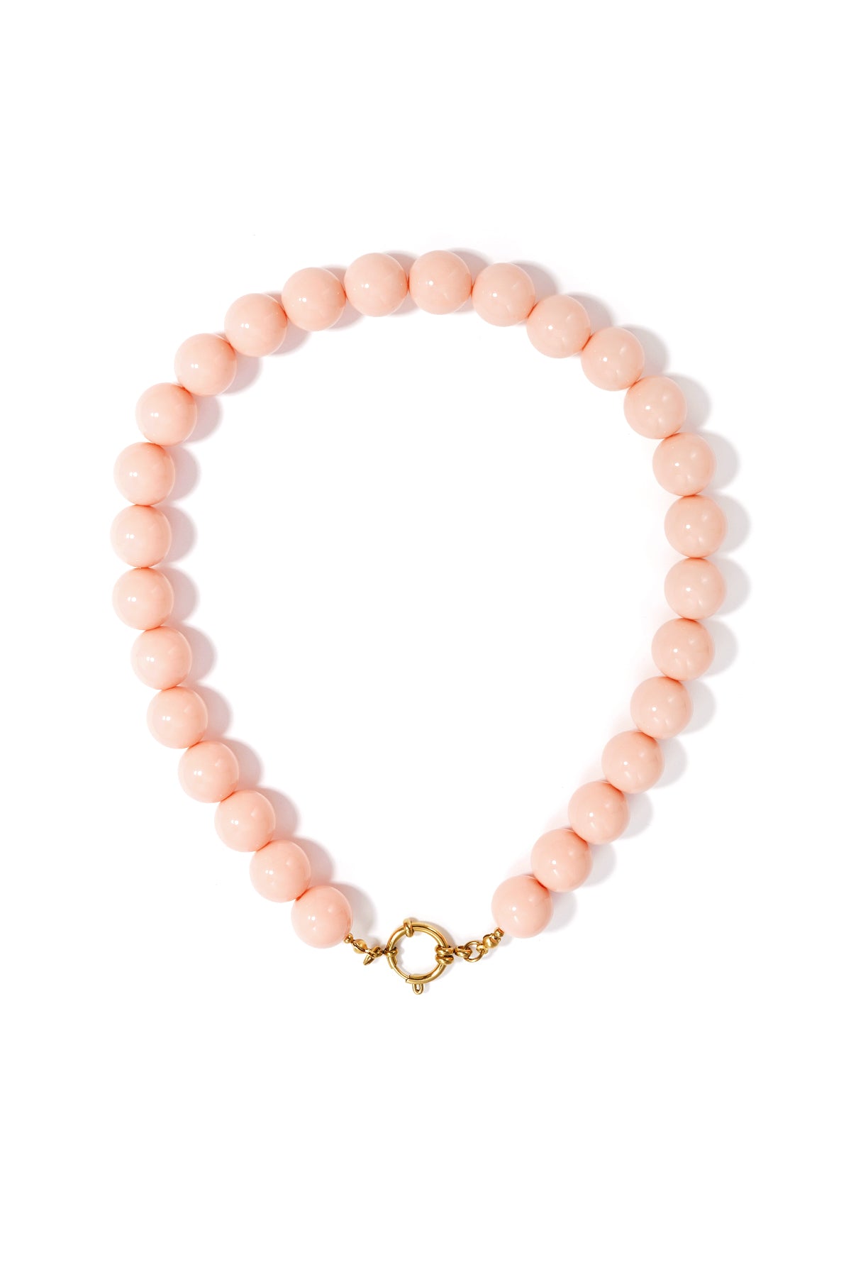 Collar con cuentas grandes y cierre frontal