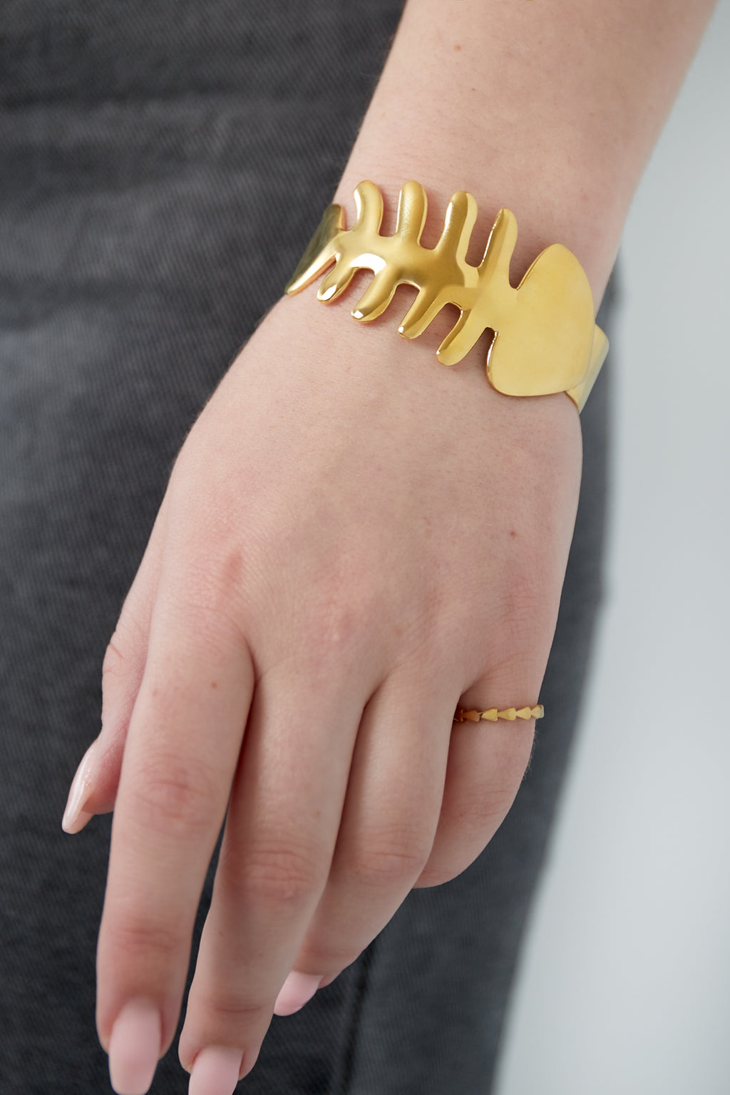 Elegant 14K Gold Plated Bangle for Summer Elegance